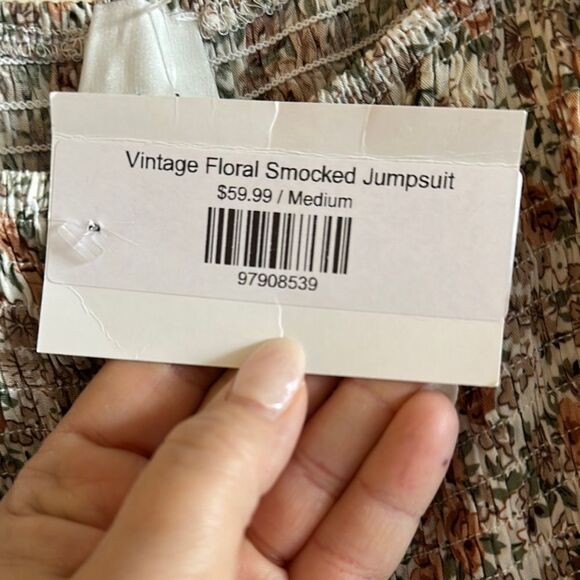 Zara Green Jumpsuit with Spaghetti Straps and Flowing Silhouette - Picture 4 of 7